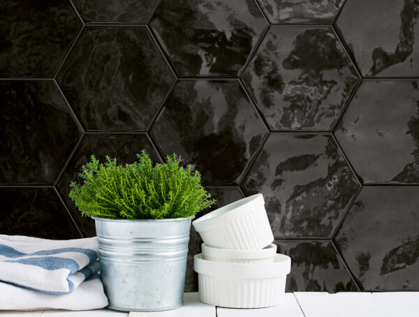 hexa-wall-sekskantede-blanke-fliser-italienske-fliser-ensfarvede-fliser-mosaik-fliser